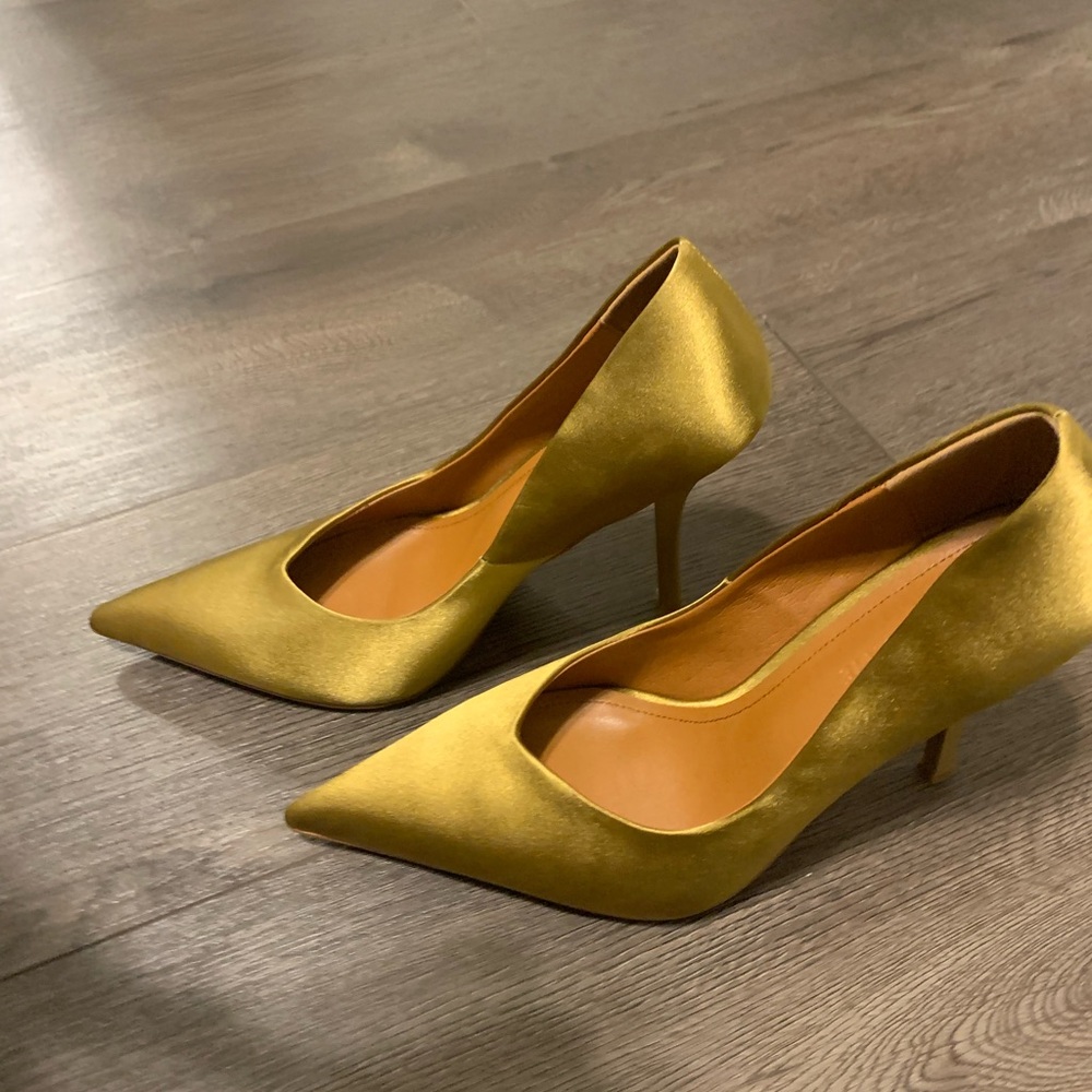 Cult of Coquette olive green Pointed toe pumps - Picture 3 of 6